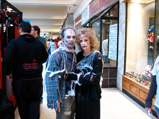 Illustration for article titled Cosplay Abounds at Zombie Fest in Pittsburgh
